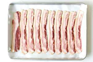 1 serving (366 g) Bacon & Cheese Potato