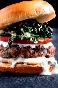 1 serving (369 g) Roasted Pepper Burger with Kale
