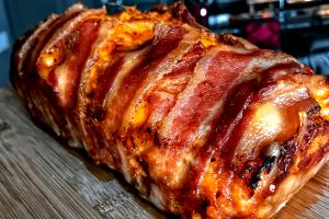 1 serving (372 g) Ultimate Hashbrown Platter with Bacon