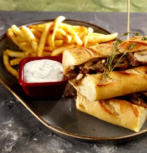 1 serving (373.8 g) Original Cheesesteak (Regular)