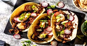 1 serving (385 g) Moo Shu Pork Tacos