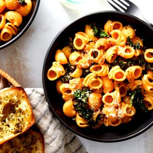 1 serving (387 g) Lumaca Rigata Pasta