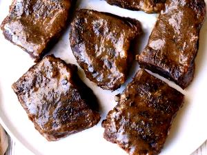 1 serving (4 oz) Boneless Beef Ribs