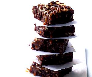 1 serving (4 oz) Caramel Pecan Brownie