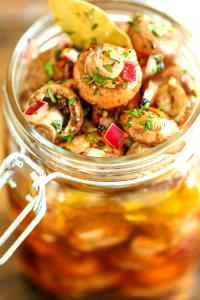 1 serving (4 oz) Marinated Mushrooms