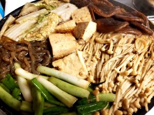 1 serving (420 g) Sukiyaki Beef