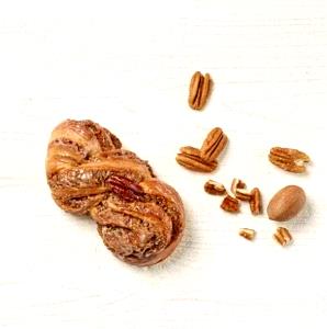 1 serving (4.25 oz) Pecan Braid