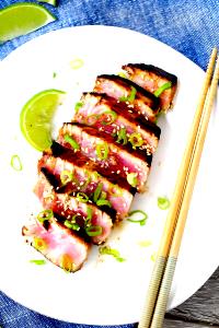 1 serving (4.5 oz) Marinated Ahi Tuna Steaks