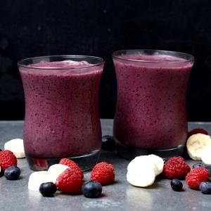 1 serving (456 g) Very Berry Smoothie