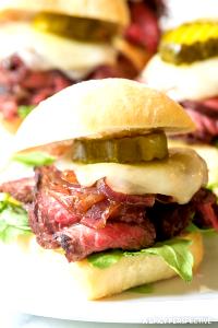 1 serving (482 g) Steak Sliders
