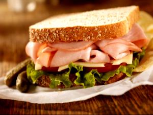 1 serving (5 oz) Roast Beef Panera Kids Deli Sandwich
