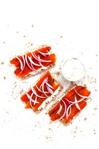 1 serving (50 g) Vegan Smoked Salmon