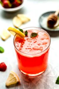 1 serving (528 g) Strawberry Lemonade