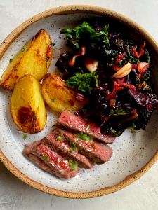 1 serving (540 g) Top Sirloin Steak Dinner