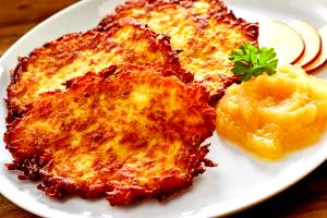 1 serving (554 g) Potato Pancakes