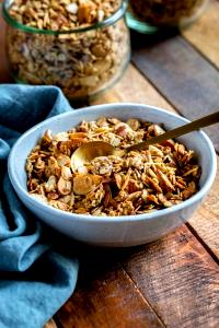1 serving (57 g) Granola Topping