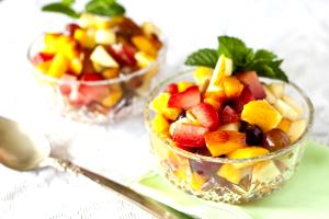 1 serving (5.75 oz) Fruit Salad