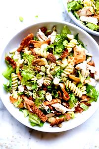 1 serving (577 g) Asian Chicken Salad