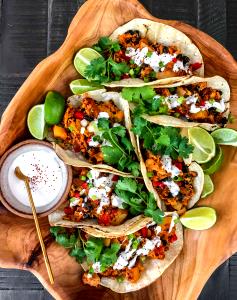 1 serving (5.8 oz) Vegetarian Chorizo Breakfast Taco (1200)