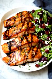1 serving (6 oz) Balsamic Glazed Salmon
