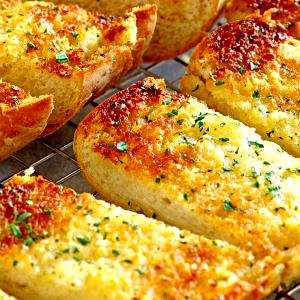 1 serving (60 g) Parmesan Crusted Garlic Bread