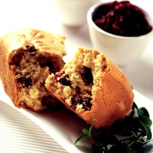 1 serving (6.3 oz) Cranberry Breakfast Roll with Homemade Almond Butter (1500)