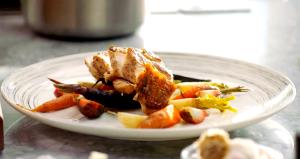 1 serving (6.4 g) Chicken Supreme Salad