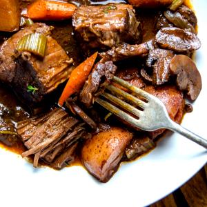 1 serving (640.6 g) Homestyle Pot Roast