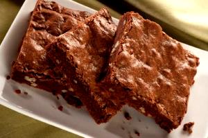 1 Serving 70% Bittersweet Home Baking Bar (9.7 Oz)