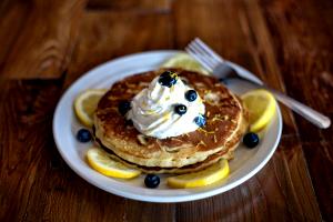 1 serving (77 g) Pancakes - Short Stack (2)