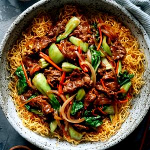 1 serving (8 oz) Double Pan-Fried Beef Noodles