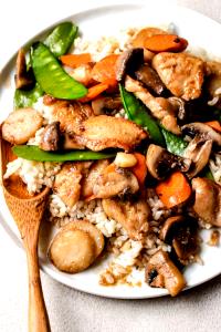 1 serving (8 oz) Gluten Free Moo Goo Gai Pan