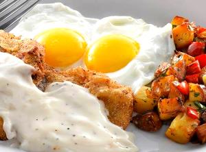 1 serving (806 g) Country Fried Steak and Eggs