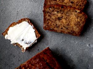 1 serving (85 g) Banana Nut Bread