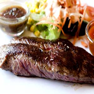 1 Serving (85.0 G) Ostrich Top Loin, cooked