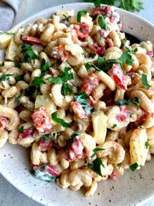 1 serving (87 g) Smoked Mozzarella Pasta Salad