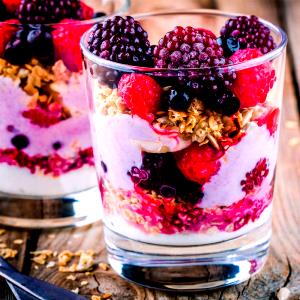 1 serving (9 oz) Yogurt Parfait Raspberry
