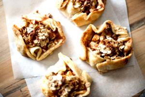 1 Serving Apple Blossoms