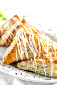 1 Serving Apple Turnover