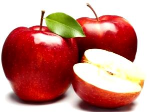 1 Serving Apple W/Skin, Raw