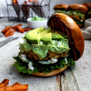 1 Serving Avocado Turkey Burger - Special Request No Mayo, Fresh Fruit İnstead Of Fries