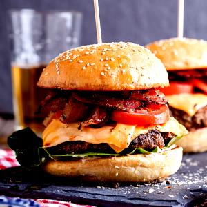 1 serving Bacon Cheese Burger