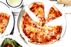 1 Serving Bacon İn 2-3 Topping Medium Pizza