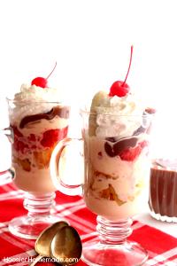 1 Serving Banana Split Sippable Sundae, Regular