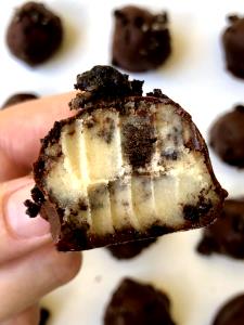 1 Serving Bar, Chocolate Truffle, Cookies & Creme