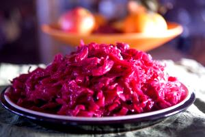 1 Serving Barrel Red Cabbage