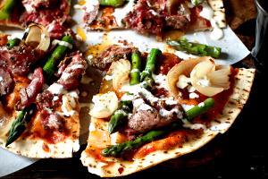 1 Serving Beef Tenderloin Pizza With Horseradish Cream