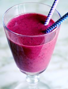 1 Serving Berry Pomegranate Banana Fruit Blast Smoothie - Large