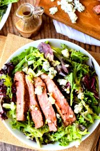 1 Serving Black & Bleu Flatbread Salad W/ Dressing