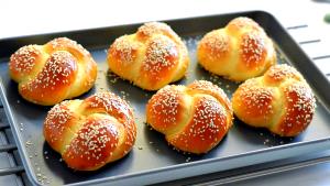 1 Serving Braided Challah Roll